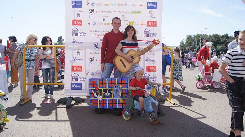 Хэппи хоум  поддержал Костромской парад колясок!